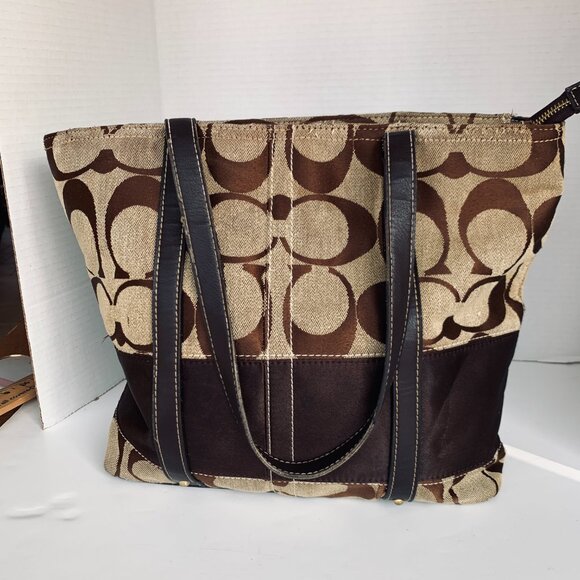 COACH Classic C Leather Fabric Purse Handbag Pocketbook Really $? - Picture 7 of 16